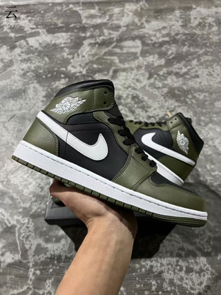 Air Jordan 1 Retro-22