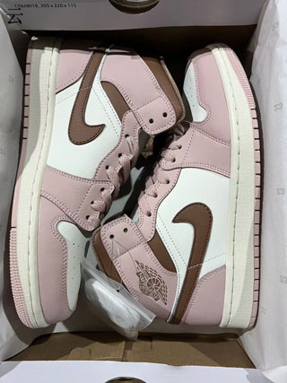 Air Jordan 1 Women Retro-1