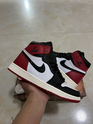 Air Jordan 1 Retro-33