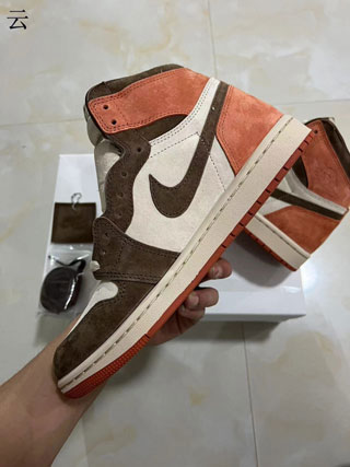 Air Jordan 1 Retro-53