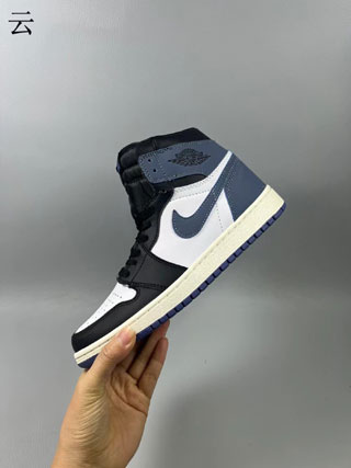 Air Jordan 1 Retro-57