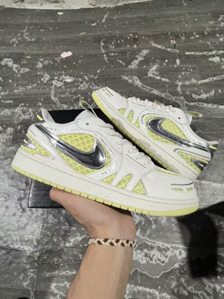 Air Jordan 1 Women Retro-2